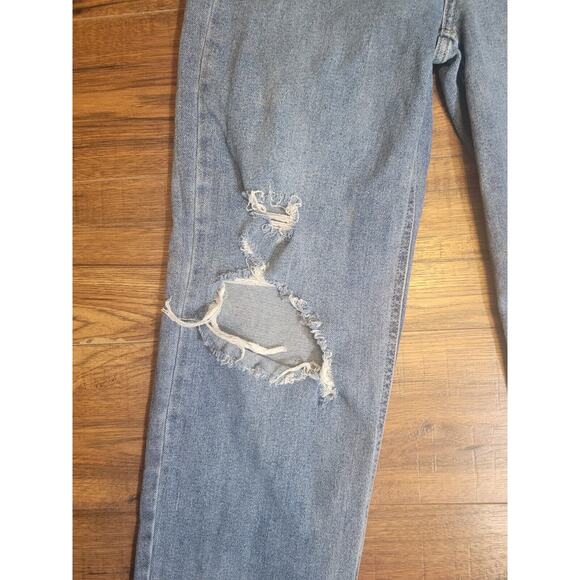 Wild‎ Fable Highest Rise Mom Jeans Women's Size 4 Blue Medium Wash Distressed - Picture 3 of 8